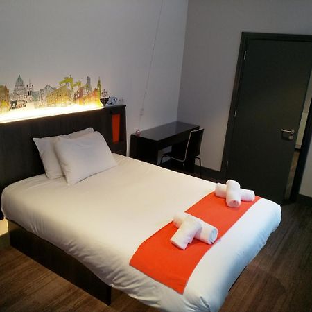 Easyhotel Belfast Exterior photo