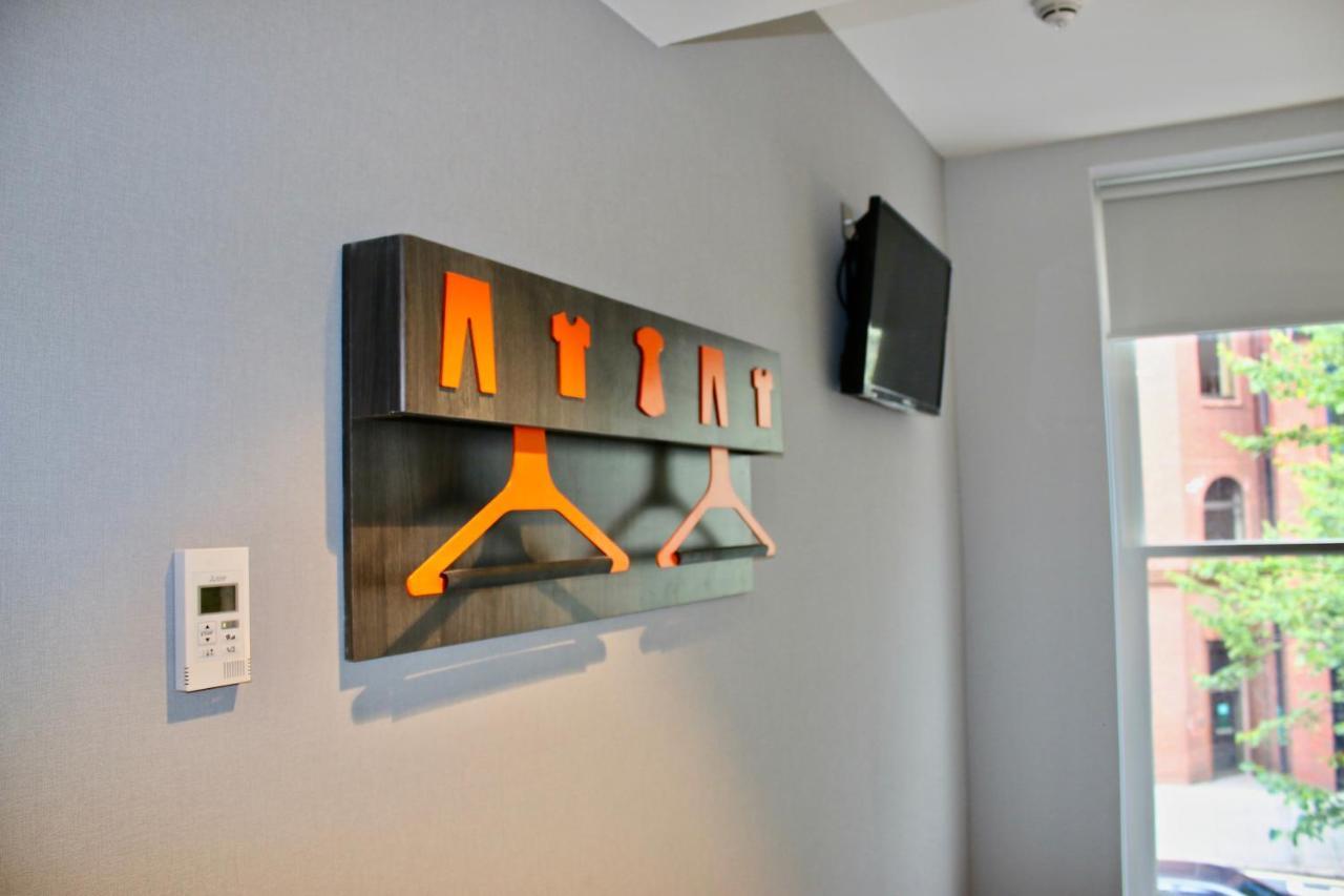 Easyhotel Belfast Exterior photo