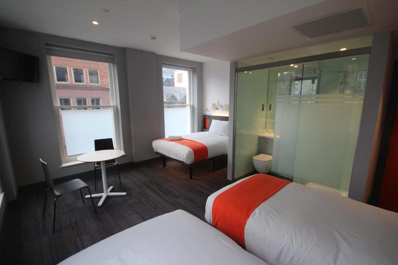 Easyhotel Belfast Exterior photo