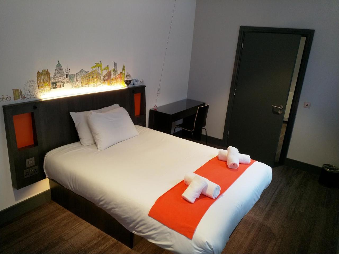 Easyhotel Belfast Exterior photo