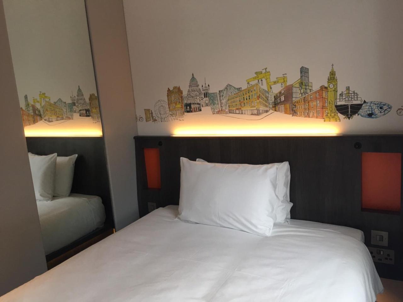 Easyhotel Belfast Exterior photo